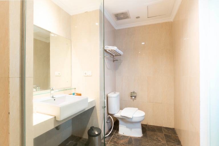 Bathroom 3, Sapadia Hotel Siantar, Pematangsiantar
