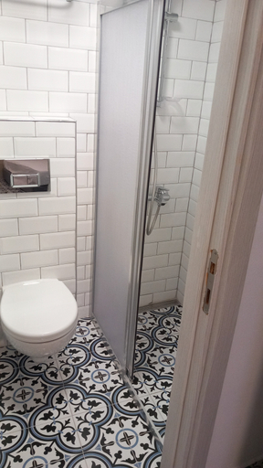 Bathroom 3, Ada Gündoğan Otel, Bozcaada