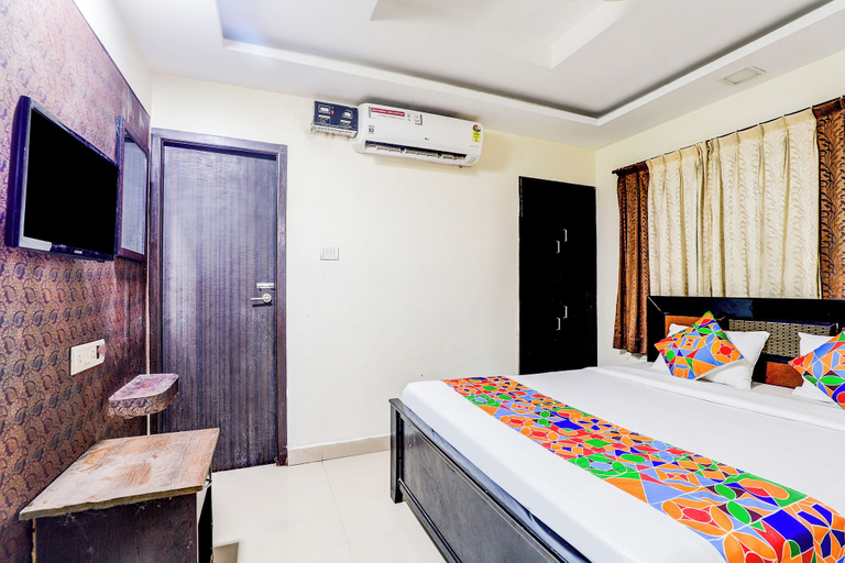 Room 5, FabExpress Karuna Regent, Chennai