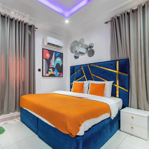 Room 3, Metrohut Service Apartments, Tarauni