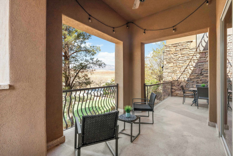 Terrace/patio 5, Sunset Vista - Amazing Views + Near National Park, Washington