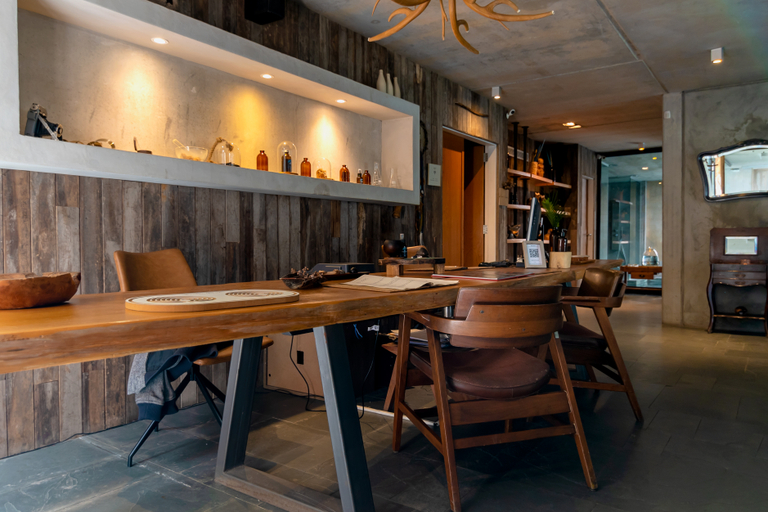 Food & Drinks 3, Be House Suite & Spa, n.a351