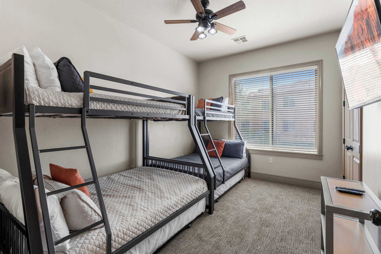 Room 4, Sunset Vista - Amazing Views + Near National Park, Washington