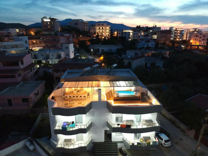 Exterior & Views, IL MIO, Sarandës