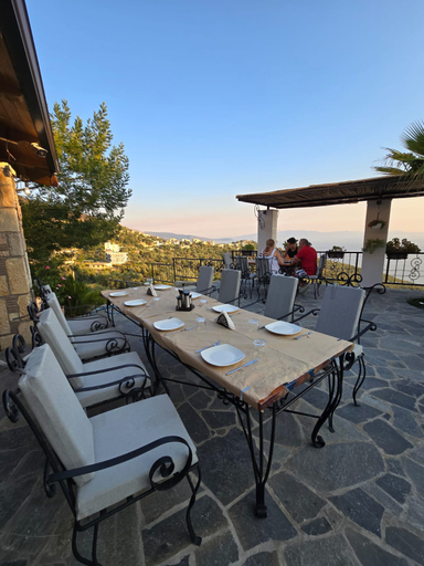 Public Area 3, Vila Panorama, Sarandës