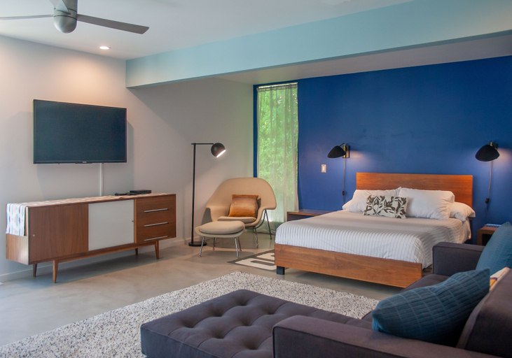 Bedroom 2, Lost Oasis, Riverside