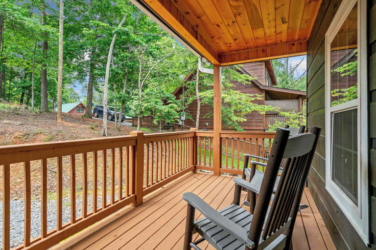 Terrace/patio, New Listing - Luxurious Mountain Home for 8 With Amenities, Gilmer