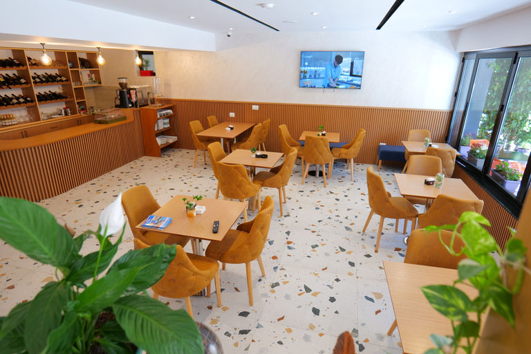 Food & Drinks 5, Armar Hotel, Sarandës