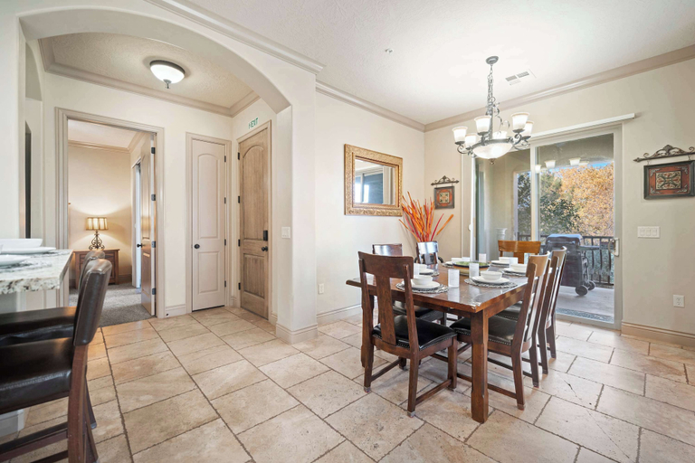 Dining, Western Front - Rustic Charm & Comfort, Washington