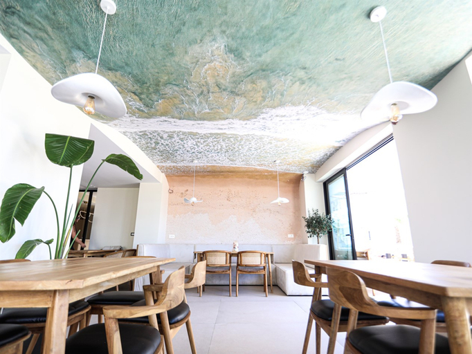 Public Area, Avenue Hotel, Sarandës