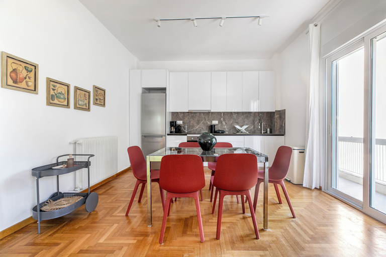 In-room dining 2, Artsi - 3BR Apt w Balcony in Athens, Attica