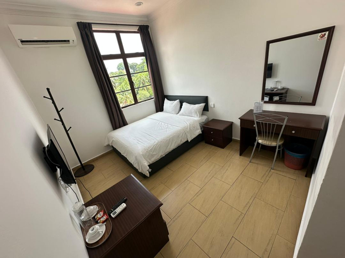 Glistar Hotel Room Type - Deluxe Queen Room