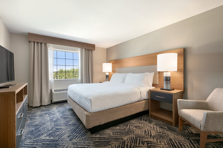 Bedroom 3, Candlewood Suites FREDERICK by IHG, Frederick