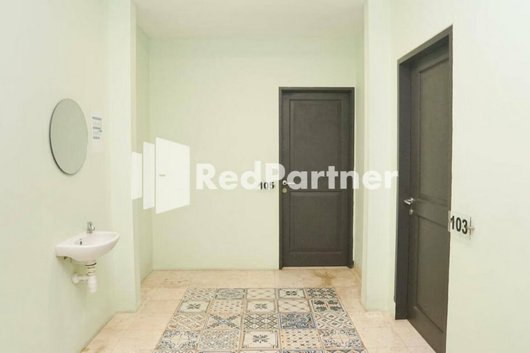 Bathroom 3, Panorama Inn Residence Batu Mitra RedDoorz, Malang