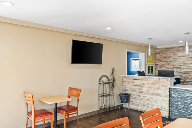 Public Area 2, Days Inn by Wyndham Aiken - Interstate Hwy 20, Aiken