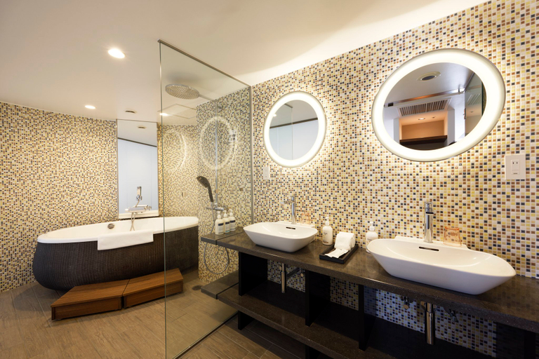 Bathroom 5, Holiday Inn & Suites SAPPORO ODORI PARK by IHG, Sapporo