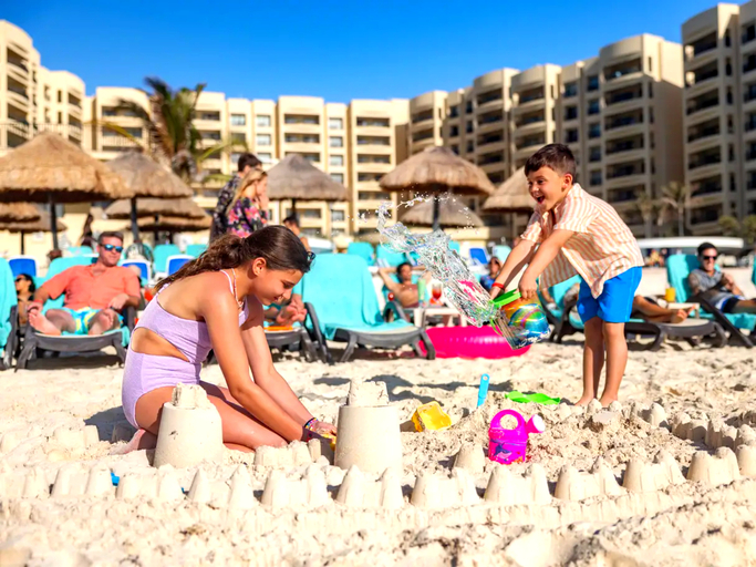 Others 3, Holiday Inn Club Vacations THE ROYAL SANDS, Benito Juárez
