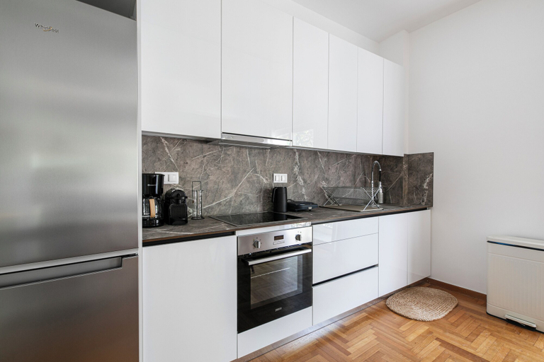 Private kitchen 3, Artsi - 3BR Apt w Balcony in Athens, Attica