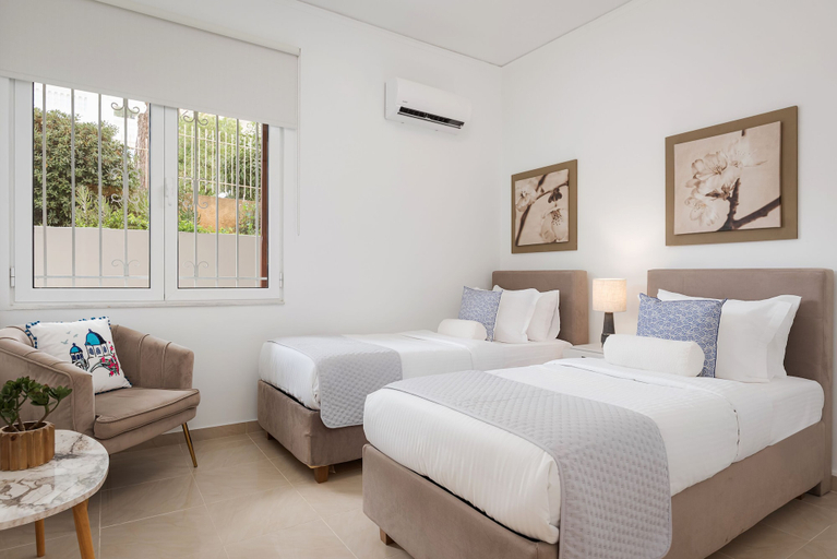 Room 5, Thalè Residence Varkiza, Attica