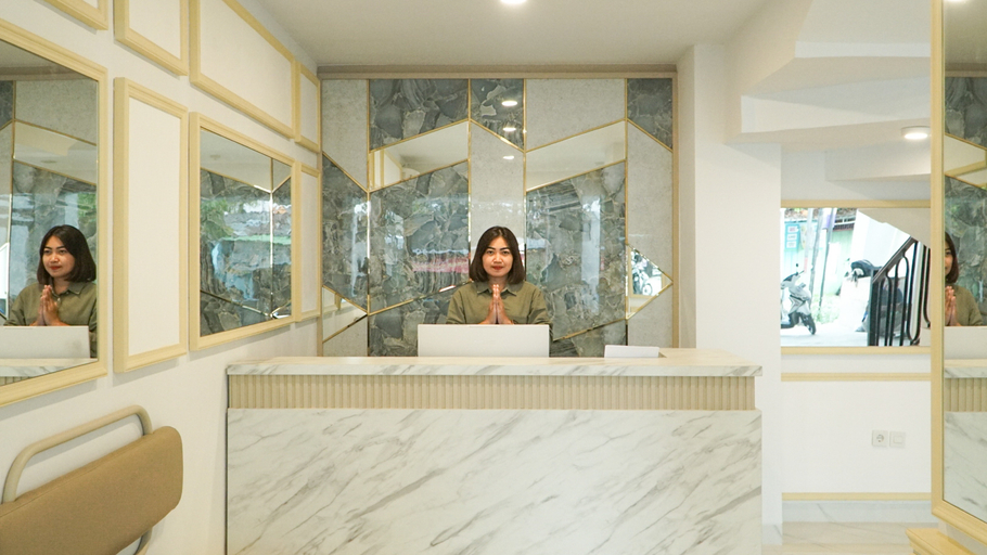 Others 2, Grand Brani Hotel Solo, Solo