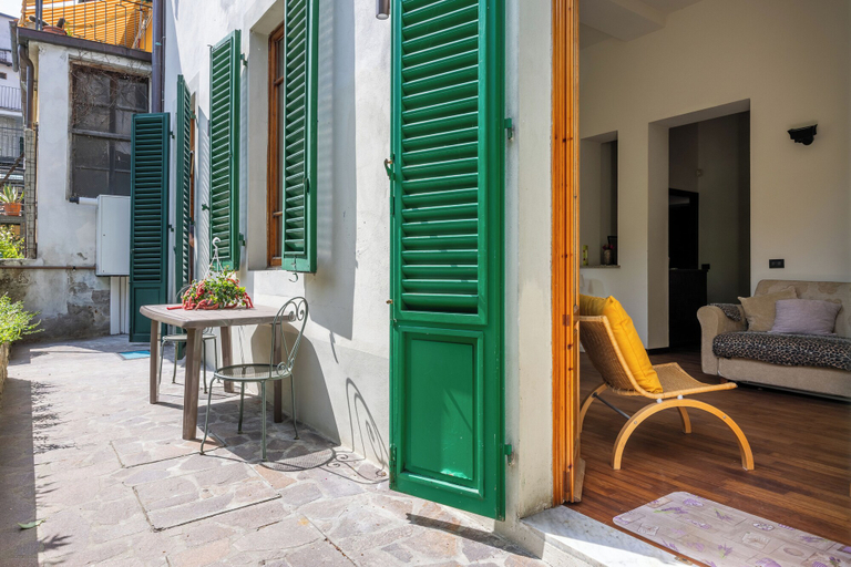 Front of property 2, Casa Oliva With Garden And Wifi, Siena