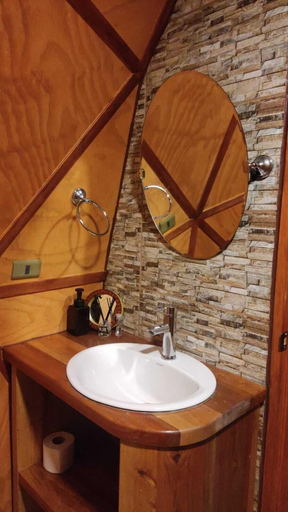Bathroom 3, Domo Huepil, Cautín