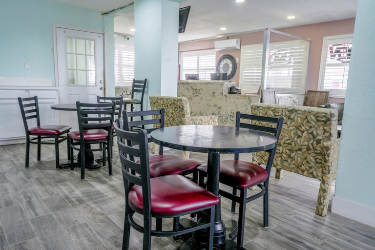 Food & Drinks, 20688 Tracy Ave, buttonwillow, Kern