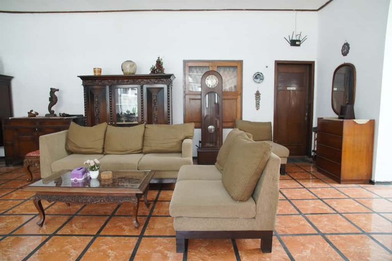 Public Area 4, The Loesje Warm Stay in Malang, Malang