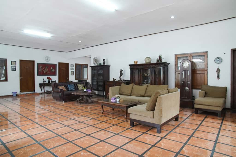 Public Area 2, The Loesje Warm Stay in Malang, Malang