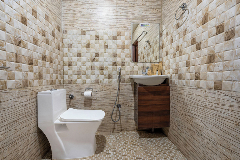 Bathroom 4, Treebo Green Olive, Sundargarh
