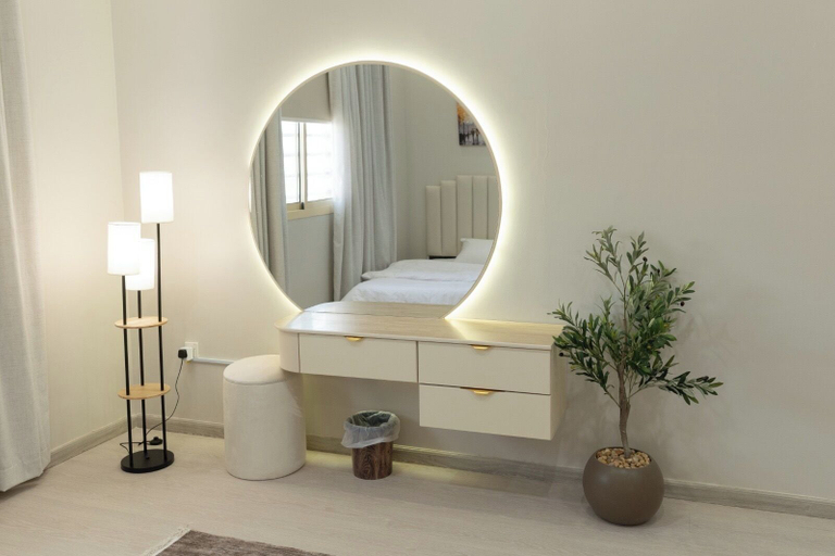 Others 5, Modern Boulevard-facing Apartment, Riyadh