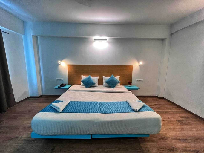 Room 4, classy stay  hotel sagar inn, Pune