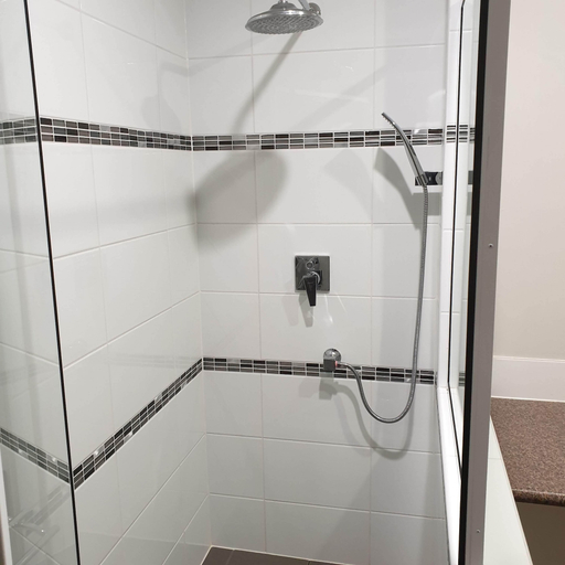 Bathroom 4, Bunbury's Most Convenient Location, Bunbury