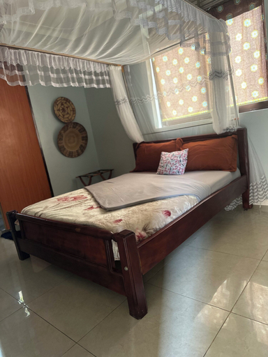 Room 4, MISSIONS CAFE & GUESTHOUSE, Arua Municipality