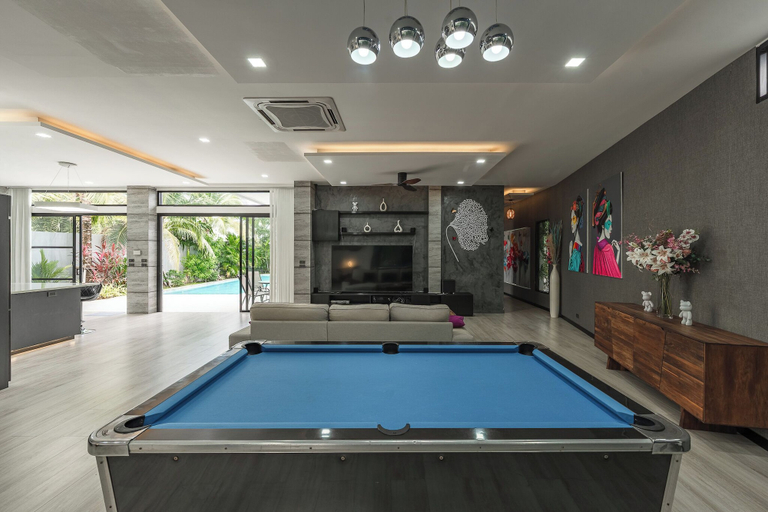 Game room, 3BR Near Beach Tub & Pool Table V204, Pulau Phuket