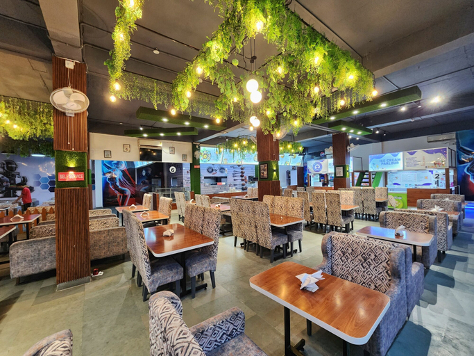 Restaurant 2, Hotel Robo Nest, Mandi