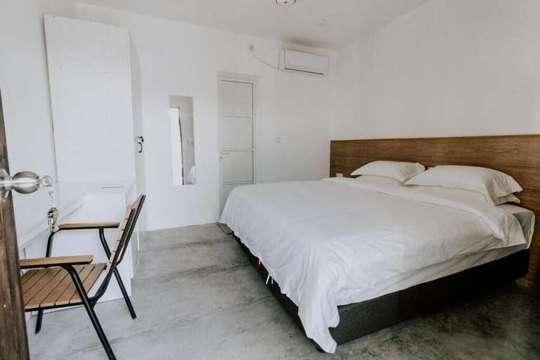 Room 2, Moro Kihaadhoo, Baa Atoll
