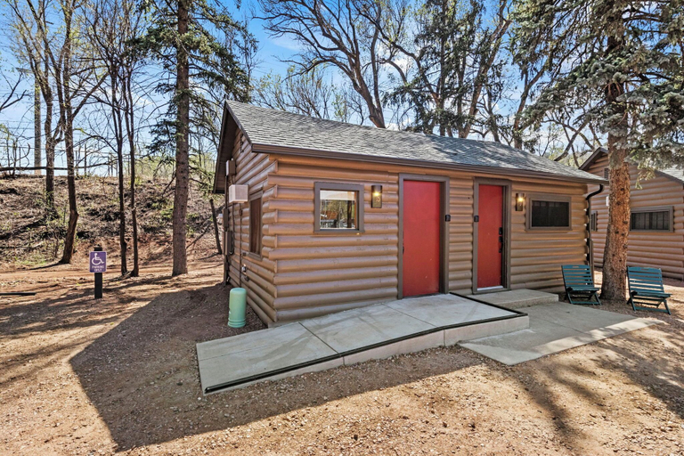 Primary image 1, Timber Lodge Cabin 9, El Paso