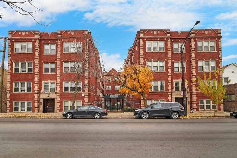 Exterior 2, Cozy 2BR - Montrose 1A, Cook