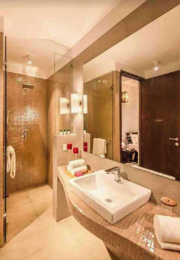 Bathroom 2, Coastal Grandeur by Da Alohas, North Goa