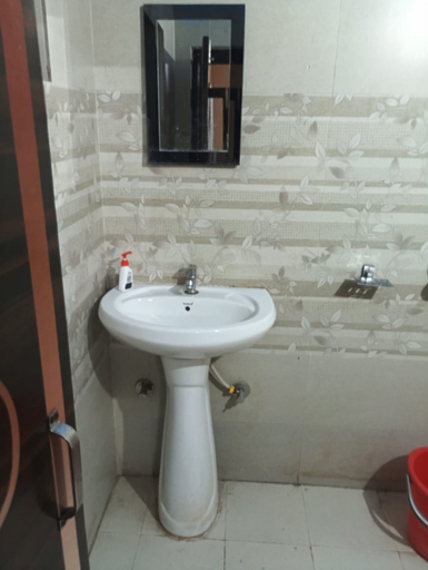 Bathroom 5, Kiran Homestay Bhimtal, Nainital