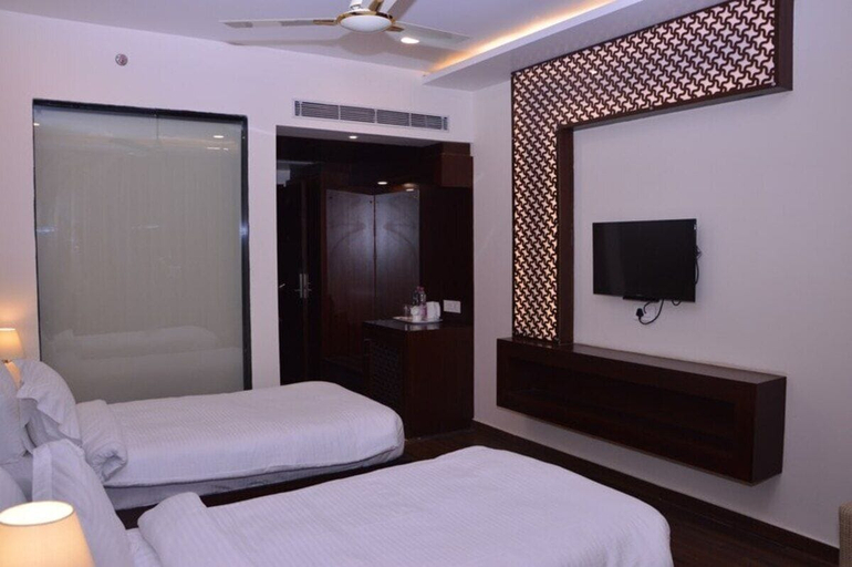 Room 5, Hotel The Westinn, Varanasi