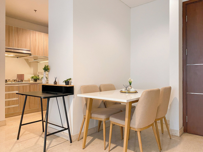 In-room dining 4, Homey 2Br Apartment At Lucky Tower Residence, Jakarta Barat