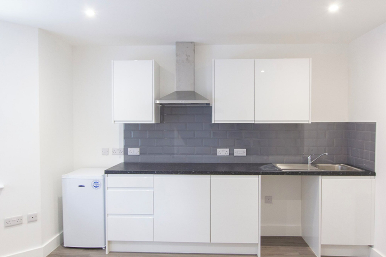 Room 5, Bridge Road - Room 1b, Southampton