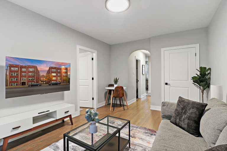 Living area 5, Cozy 2BR - Montrose 1A, Cook