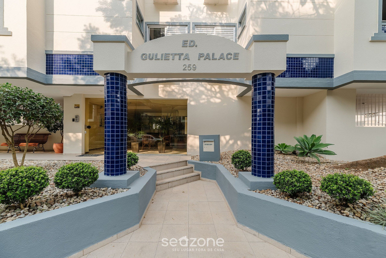 Exterior detail, 2 b ap, 400m the Beach, Jurere Downtown Rgp208, Florianopolis