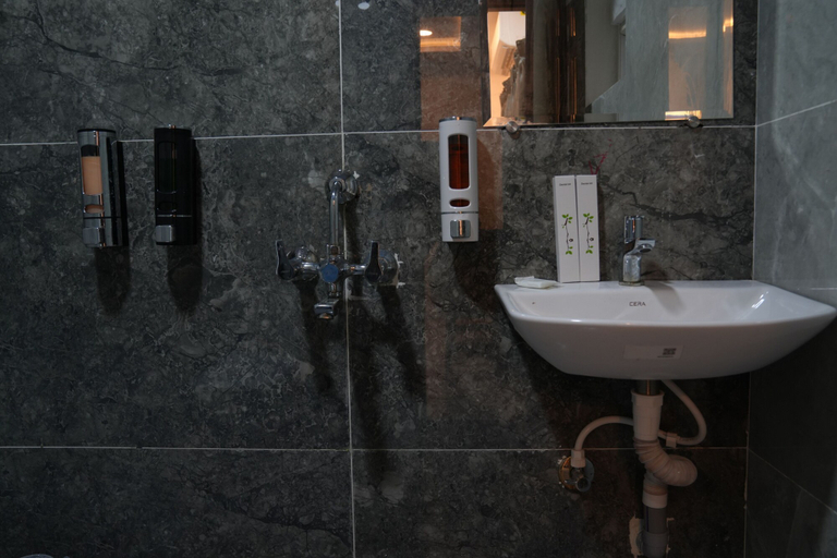 Bathroom 2, Hotel Vamshi Elite, Hyderabad