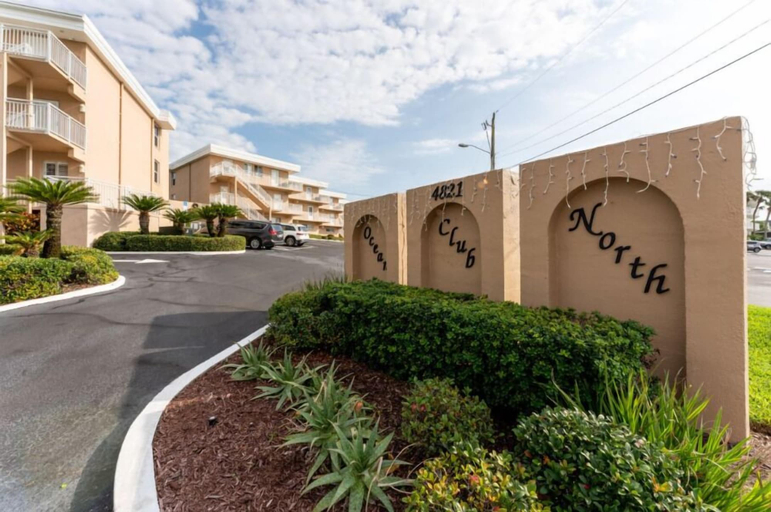 Property grounds, Ocean Club North C104, Volusia