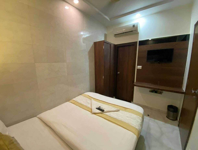 Bedroom 3, Hotel Palace Residency, Mumbai Suburban