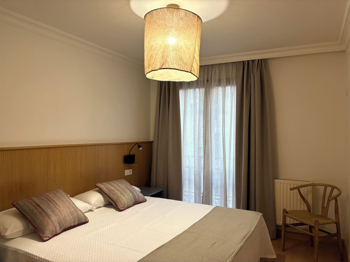 Room 5, Hotel Rural El Majuelo, Burgos